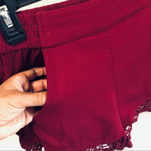 Express Cranberry High Waisted Shorts with Crochet Knit Lace Hem & Pockets Sz XS - Picture 2 of 6